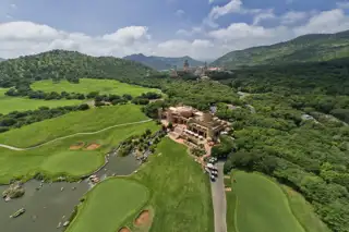 Sunr Lost City Golf Course Clubhouse